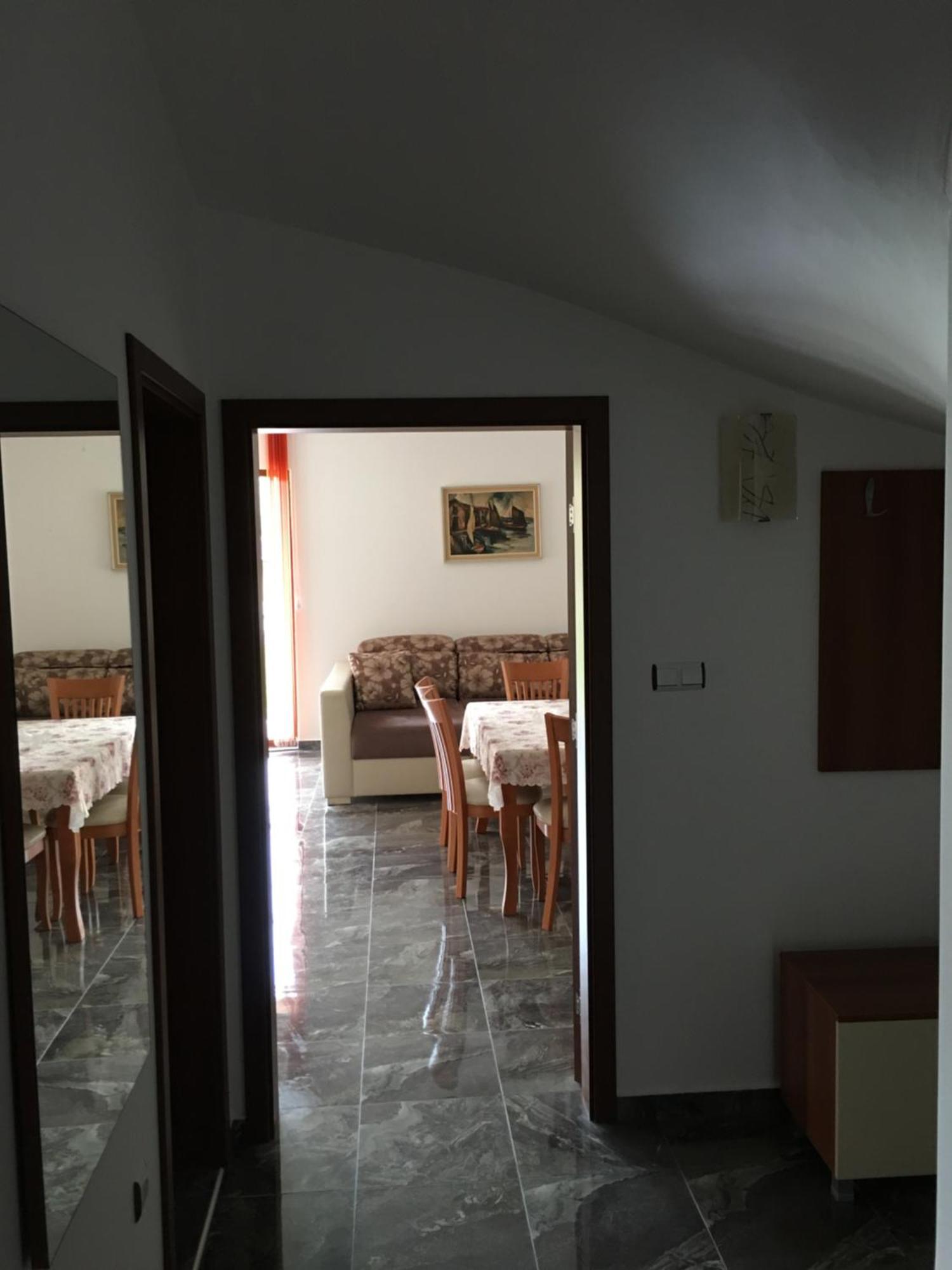 Excelsior Apartment *